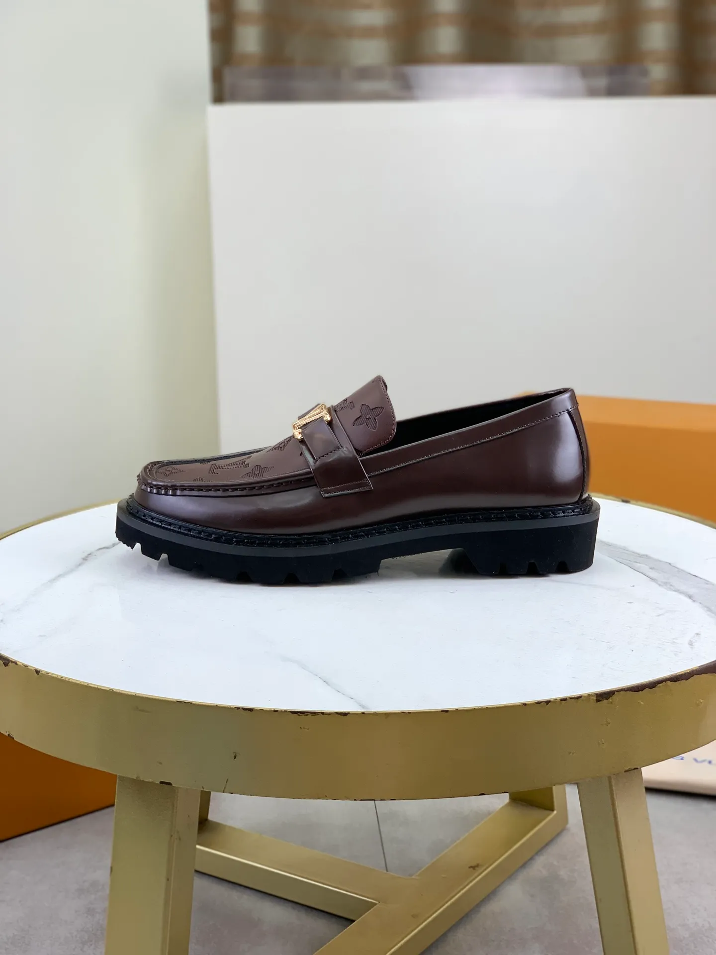 Factory price P820 💎💎💎LOUIS VUITTON [Louis Vuitton] - LV men's business casual leather shoes, luxurious and noble 👞All imported original cowhide, just to create a more comfortable wearing experience, upper: original high-end calfskin ➕Imported soft cowhide lining, original lightweight foam outsole ✔️ Color: 6️⃣colors available Size: 39-44 (38.45 46 can be customized (non-returnable)